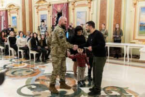 An independent and strong Ukraine will always be grateful to everyone who fought for it – President during the presentation of apartment certificates to the Heroes of Ukraine and the families of the fallen Heroes