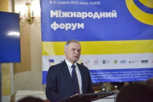 Україна - не росія, ми не братні народи і ніколи ними не були