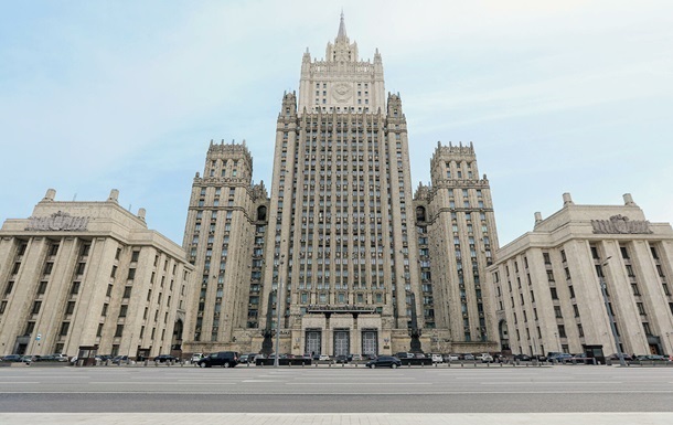Дипломатів країн Балтії викликали до МЗС росії 