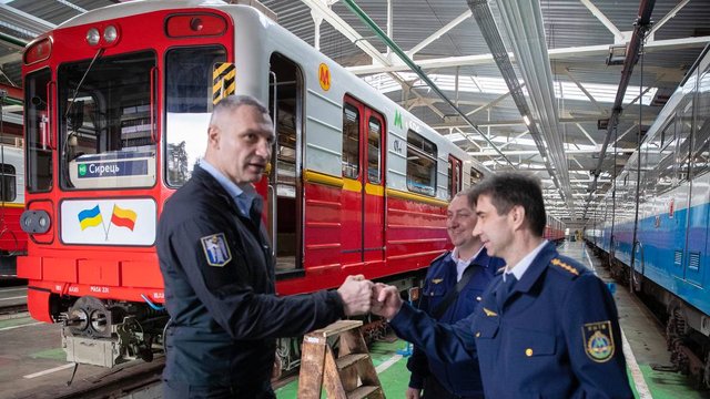 Другий поїзд із "варшавських" вагонів вийшов на маршрут у Київському метрополітені