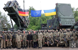 Міністр оборони Німеччини говорив про ракети для «Петріотів» і безпілотники для України