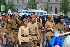 РФ не припиняє вербувати підлітків на війну проти України