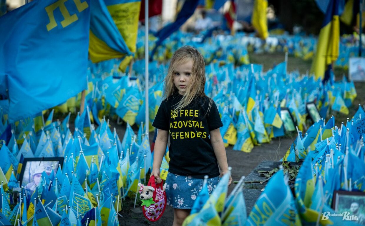 Роковини теракту в Оленівці: акція у підтримку військовополонених зібрала найбільшу кількість небайдужих. ФОТОРЕПОРТАЖ