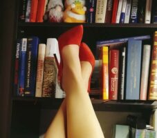 Рік тому, зустрічаючи 2024 рік, я загадувала бажання, щоб 2025 рік зустрічати без вибухів від ракет і дронів, а лише під святкові салюти