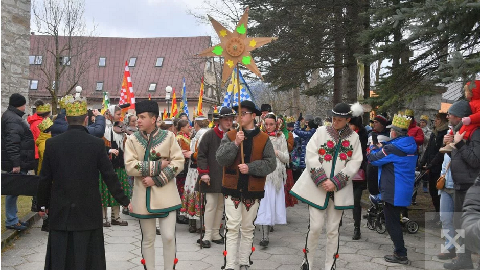 Katholiken feiern Dreikönigsfest