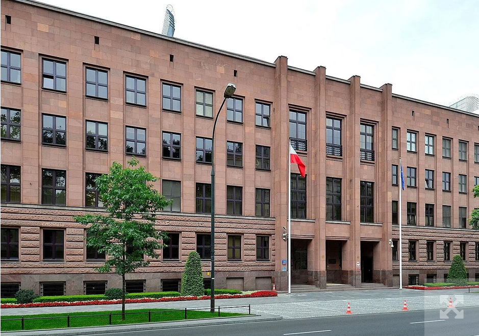 МЗС Польщі вимагає від Росії негайно відновити польський пам'ятник у Мєдному