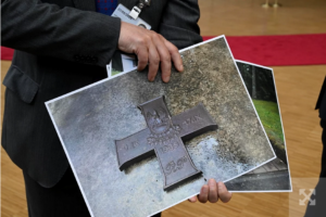 У Росії сплюндрували пам'ятник убитим польським військовополоненим