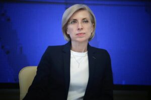 Сьогодні у Дипломатичній академії МЗС взяла участь у заході, присвяченому річниці підписання Женевських конвенцій 1949 року про захист жертв війни