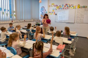 Фундація “Незламна Україна” відкриває підготовчі групи для майбутніх першокласників у Польщі