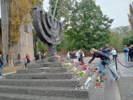 Сьогодні відбувся Марш Памʼяті жертв Бабиного Яру, який організовує вже 10-й раз Ewgeni Gorodetski