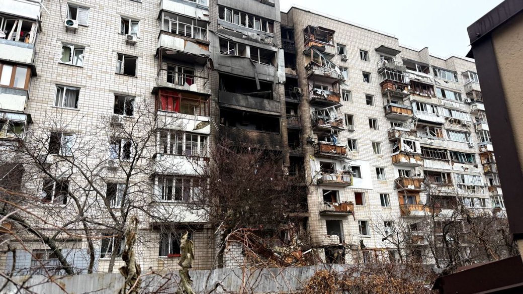 У нічній атаці на Вишгород російські дрони знищили частину житлового будинку: одна людина загинула, 19 — поранені