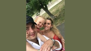 Колишня дружина, яка залишилася в його війні. Історія Ольги Журавської-Товмач і снайпера Артема Журавського