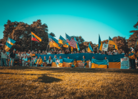 Десятки міст США охопили протести на підтримку України: українська діаспора проти мирного плану Трампа