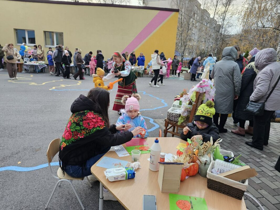 Тепло з дитячих рук: благодійна ярмарка у «Рушничку»