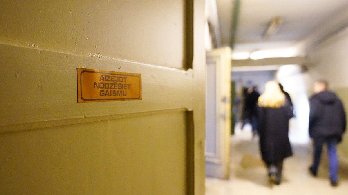 Майже 150 муніципальних будівель у столиці Латвії обладнають укриттями