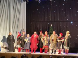 Гумор, містика і кохання: у Празі, Варшаві, Вроцлаві та Кракові покажуть різдвяну виставу «Вечори на хуторі близь Диканьки»