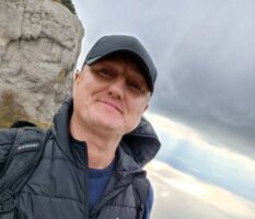 Під час тортур окупанти зламали руку кримському політв'язню Анатолію Кобзарю