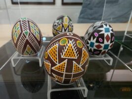 У столичному музеї відкрили виставку великодніх писанок з унікальної колекції