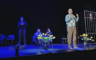 «Дорослі діти»: у столичному театрі «Особистості» покажуть, як народжується конфлікт