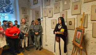 У столиці відкрилася виставка Анжеліки Рудницької «Великодній Сад»