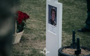 Прах бійця ГУР, Ільдара Дадіна, поховали на Національному військовому кладовищі