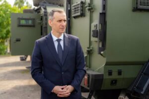 До України доставили перші 13 бронеавтомобілів для військових медиків, придбаних за кошти донорів UNITED24