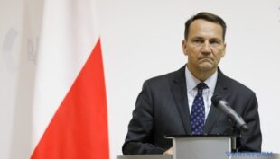 Польща готова підтримати миротворчу місію в Україні логістично - Сікорський