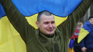 «Повернувся з позицій — залишився без документів»