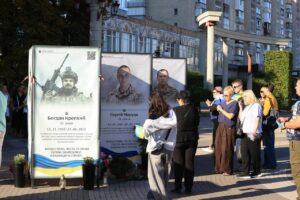 В Ірпені на Алеї полеглих Захисників з’явилися ще 28 портретів Героїв