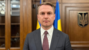 Виїзд Руслана Кравченка за кордон: що підтверджено, що каже ДПСУ і які питання залишаються