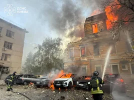 Київ під атакою: друга доба ударів дронами, є постраждалі та пошкодження цивільної інфраструктури