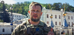«Знімайте свої клоунські носи»: Білецький записав звернення зі Святогірська після заяви Путіна про захоплення міста
